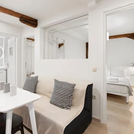 Ziv Boutique Town Square Iii Apartment Lefkada City