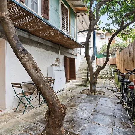 Ziv Boutique Apartments Town Square III *