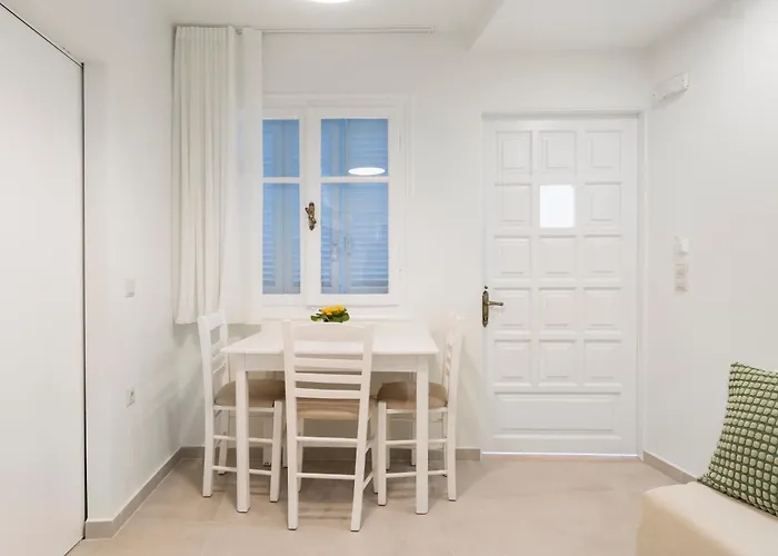 Ziv Boutique Town Square Iii