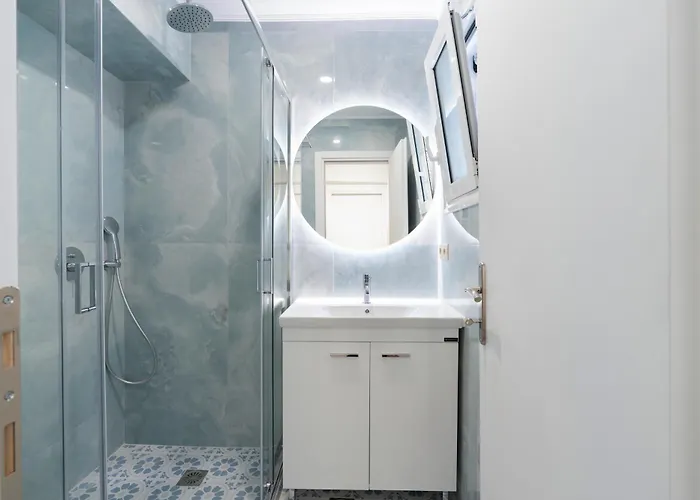 Ziv Boutique Town Square Iii